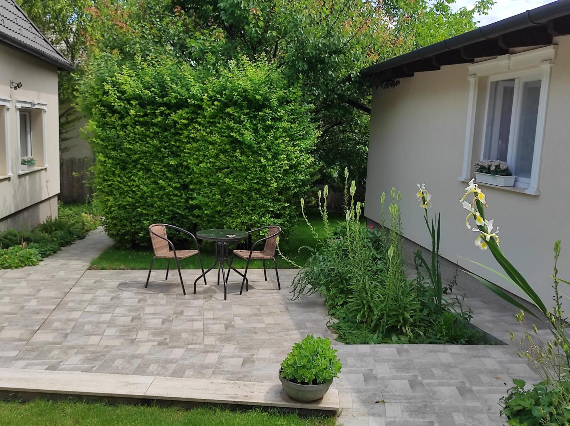 Garden Home Törökbálint Екстериор снимка